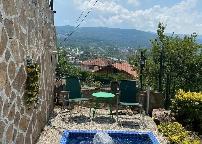 Bahçeli Ve Göl Manzaralı Ev Appartement