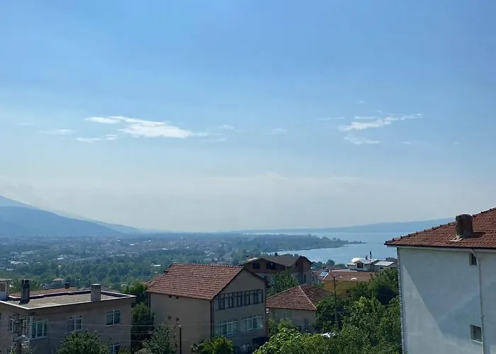 Bahçeli Ve Göl Manzaralı Ev Appartement Sapanca