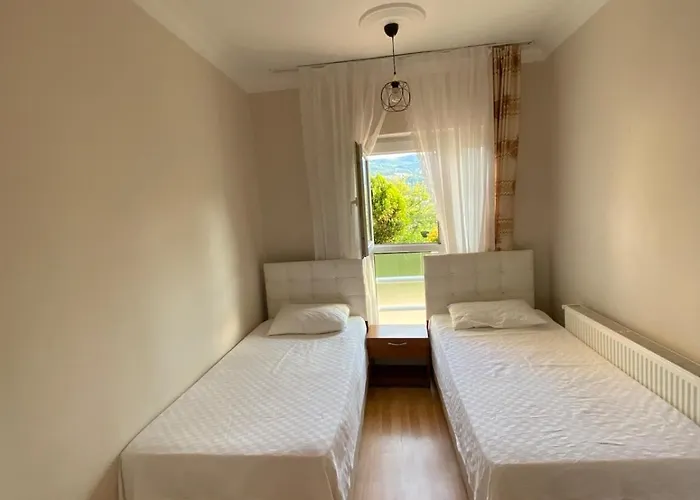 Bahçeli Ve Göl Manzaralı Ev Appartement Sapanca